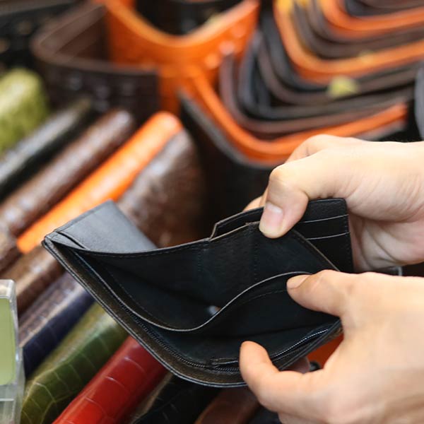 Ví cá sấu cao cấp gai đuôi 1 mặt dáng đứng VCSGD01