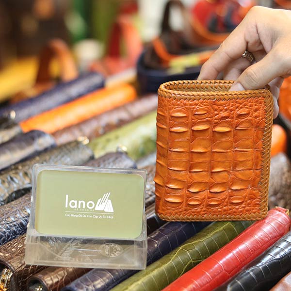 Vi cá sấu đứng đan viền 1 mặt nhỏ gọn tiện lợi VCSDDV03