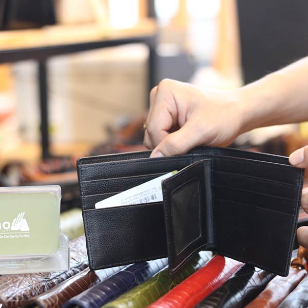 Ví cá sấu ngang gai đuôi 1 mặt hàng xuất khẩu VCSNGD11