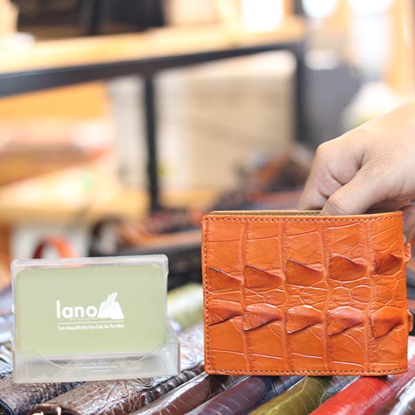 Ví cá sấu ngang gai đuôi 1 mặt hàng xuất khẩu VCSNGD11