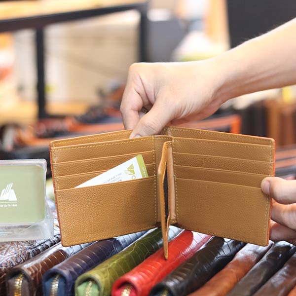 Ví cá sấu ngang gai đuôi 1 mặt hàng xuất khẩu VCSNGD11