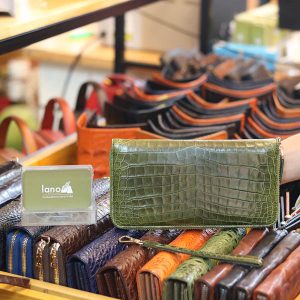 Ví cầm tay da cá sấu hàng xuất khẩu 1 khóa kèo lồi VCSCT09