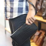 Ví cầm tay da cá sấu hàng xuất khẩu 1 khóa kèo lồi VCSCT09