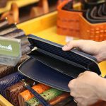 Ví cầm tay da cá sấu hàng xuất khẩu 1 khóa kèo lồi VCSCT09