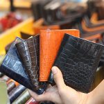 Ví đứng nam da cá sấu xịn loại mới hàng xuất khẩu 2 mặt VCSDT09