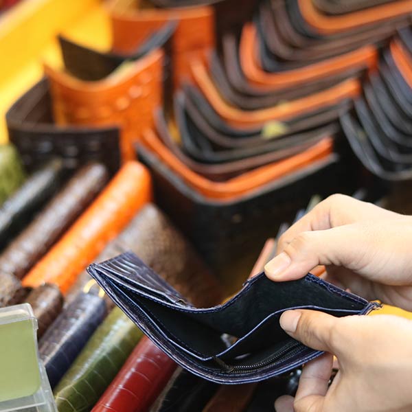 Ví đứng nam da cá sấu xịn loại mới hàng xuất khẩu 2 mặt VCSDT09