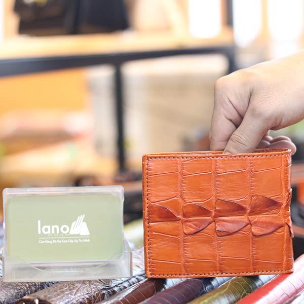 Ví nam da cá sấu loại ngang mẫu mới 2020 gai đuôi 2 mặt VCSNGD12