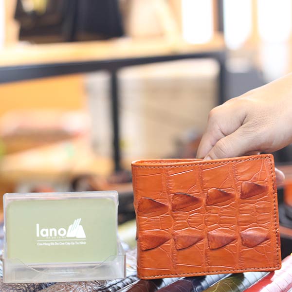 Ví nam da cá sấu loại ngang mẫu mới 2020 gai đuôi 2 mặt VCSNGD12