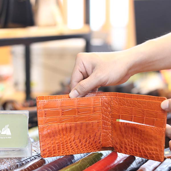 Ví nam loại ngang 2 mặt da cá sấu gai lưng mới 2020 VCSNGL15