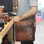 Túi đeo chéo nam da bò dạng hộp khỏe khoắn nam tính KT183
