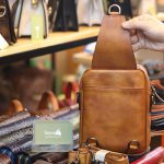 Túi đeo ngực da bò kết hợp đeo chéo nam sang trọng gọn nhẹ mới 2020 TDL78