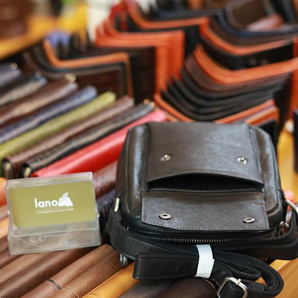 Túi nam đeo chéo mini cỡ nhỏ da bò thật Lano KT185