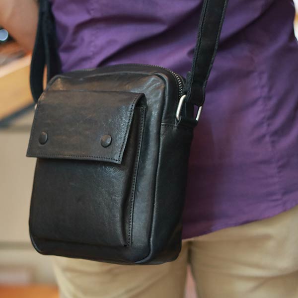 Túi nam đeo chéo mini cỡ nhỏ da bò thật Lano KT185 Túi nam đeo chéo mini cỡ nhỏ da bò thật Lano KT185