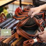 Túi da đeo chéo nam dạng hộp dày dặn tiện lợi KT186