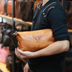 Clutch nam da bò cao cấp dạng hộp mẫu mới 2020 Lano CLT54