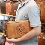 Clutch nam túi cầm tay da bò nam tính mạnh mẽ CLT51