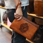 Clutch nam túi cầm tay da bò nam tính mạnh mẽ CLT51