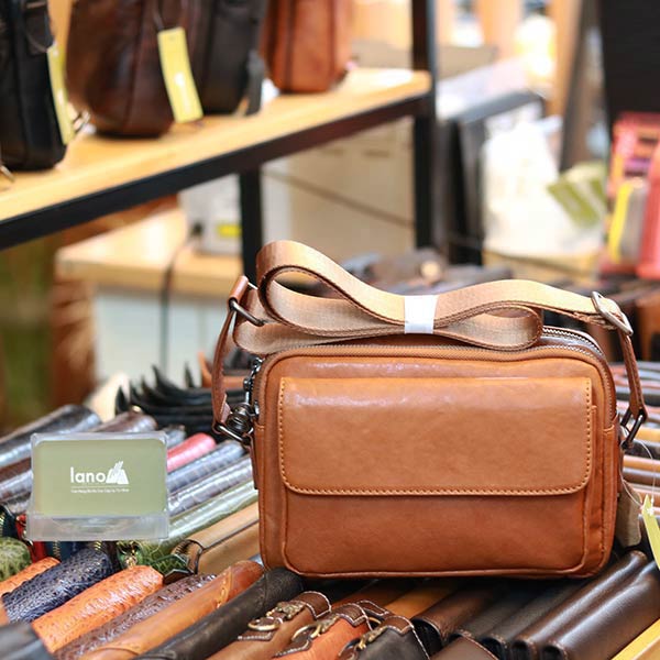 Túi da đeo chéo nam thời trang tiện lợi Lano KT187
